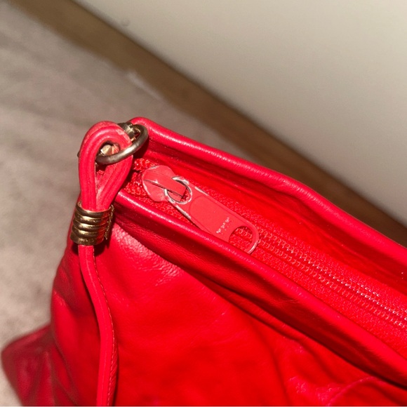 Vintage Red Gathered Soft Leather Crossbody Clutch Bag - Picture 6 of 12